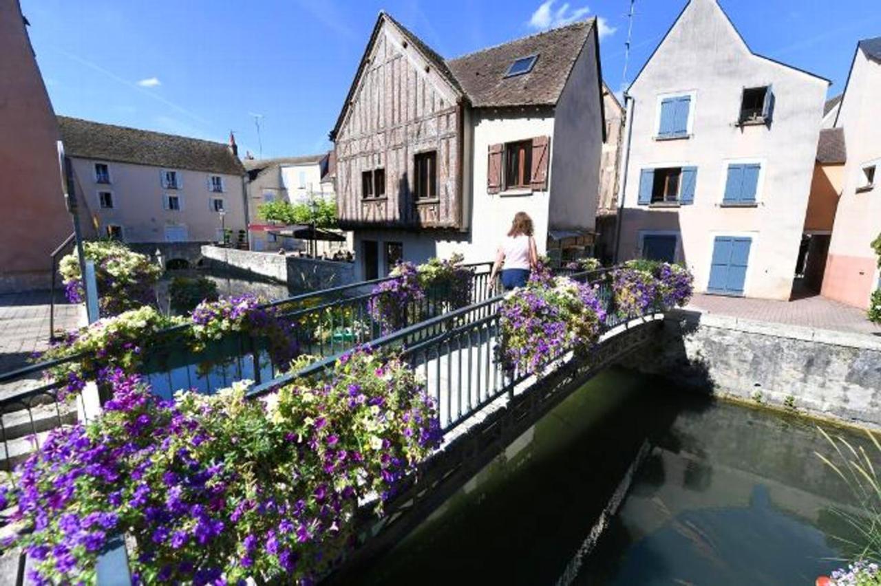 Studio Cosy A Montargis 13 M² Parking Inclus المظهر الخارجي الصورة